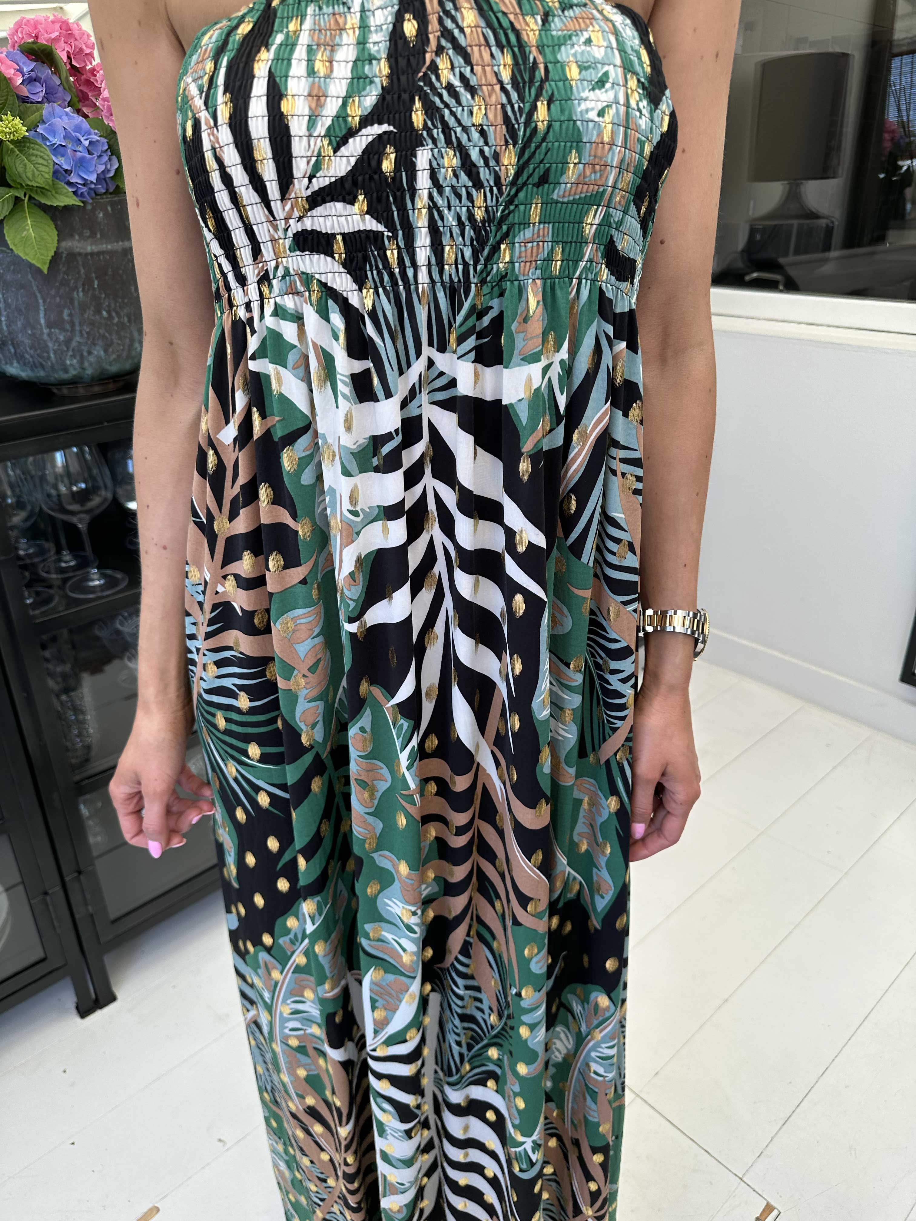 Mitsi Forest Long - Elastisk kjole i print med gulddetaljer